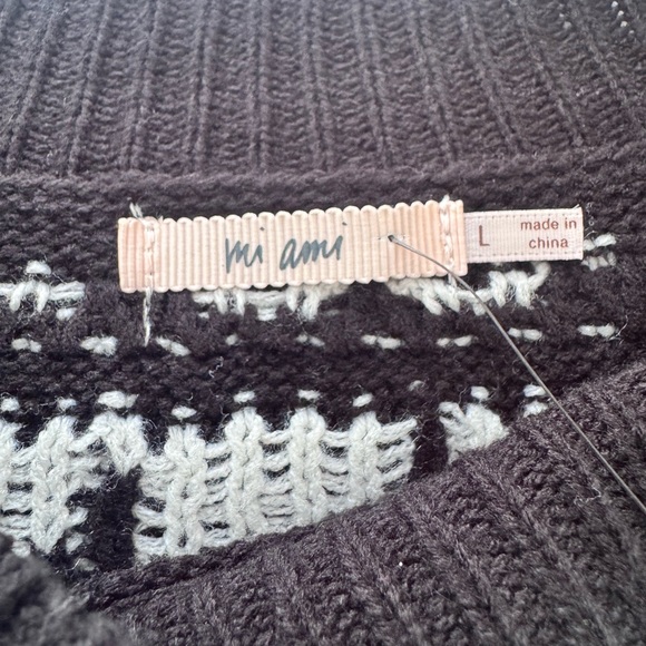 Francesca's MI Ami  Black and White Knit Sweater NWT - Picture 3 of 3